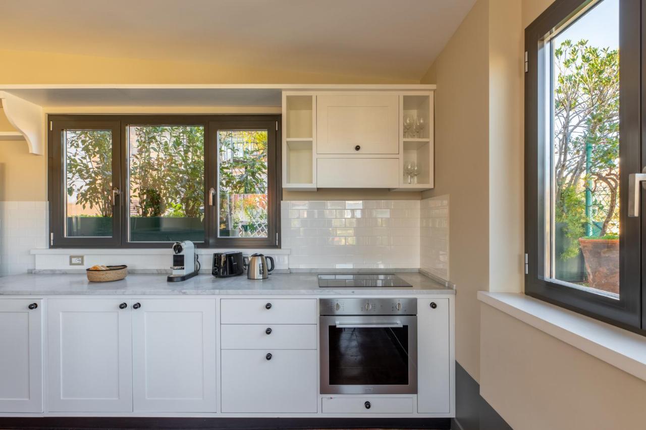 Iflat Magical Flat By The Tiber Apartment Rome Bagian luar foto