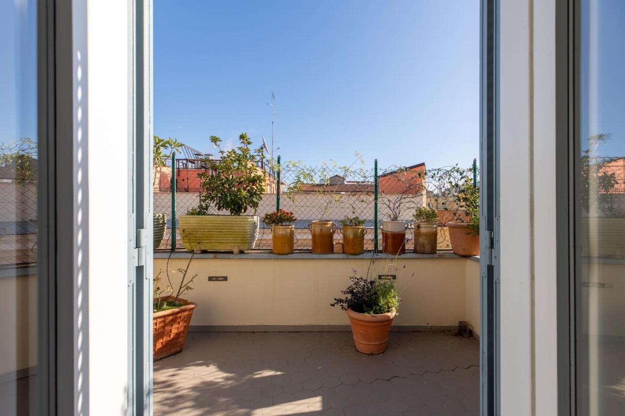 Iflat Magical Flat By The Tiber Apartment Rome Bagian luar foto