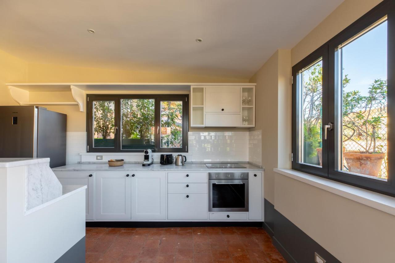 Iflat Magical Flat By The Tiber Apartment Rome Bagian luar foto