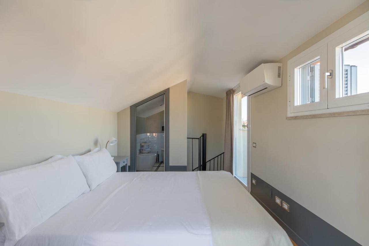 Iflat Magical Flat By The Tiber Apartment Rome Bagian luar foto